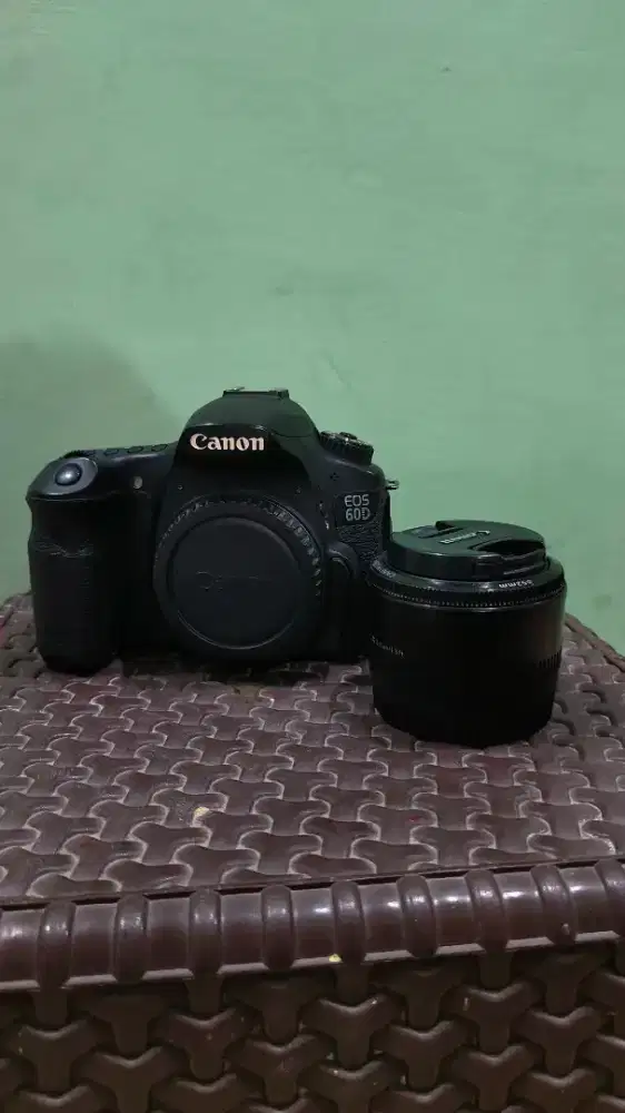 Dijual Canon 60D, Lensa 50mm + Kotak