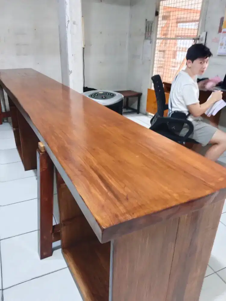 Di jual meja kayu mahony