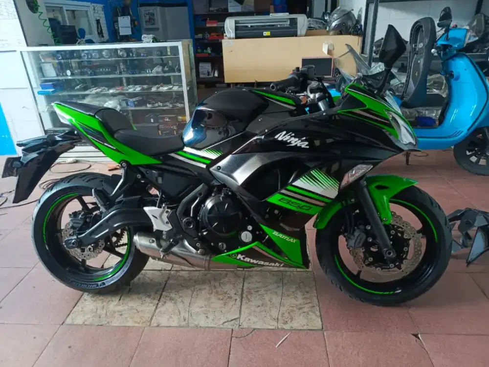 KAWASAKI NINJA 650 2017 LOW KM GOOD CONDITION