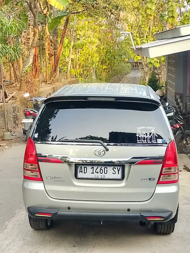 Kijang innova 2.0 tipe G sudah UERo