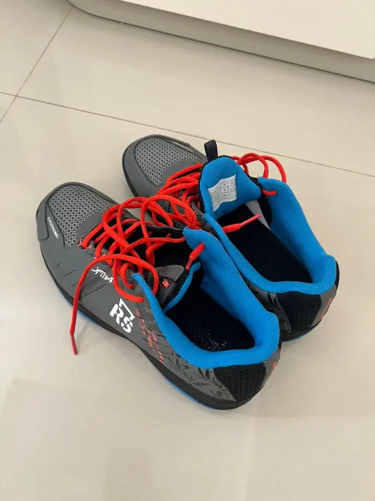 Sepatu bulutangkis RS like new
