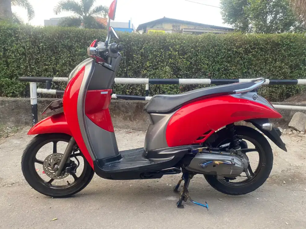 Scoopy old 2012 cakep modif tipis