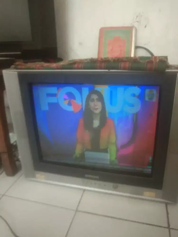 Jual tv samsung 21 inch harus pakai sttb  harga nego