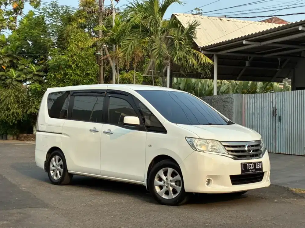 Low km 90rb Nissan Serena 2013 Automatic