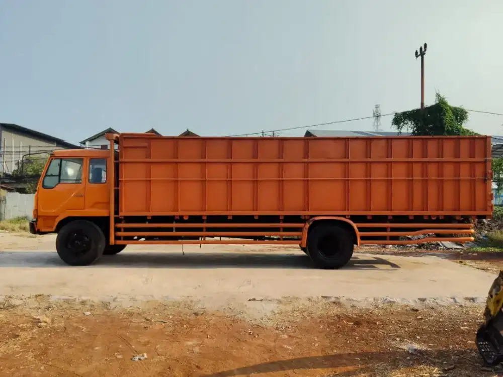 Mitsubishi Fuso 190 Ps tahun 1995