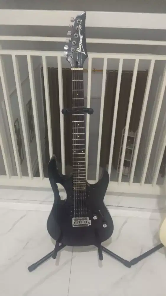 Gitar listrik Ibanez Jem seri ful senar suara bagus mulus pemakaian