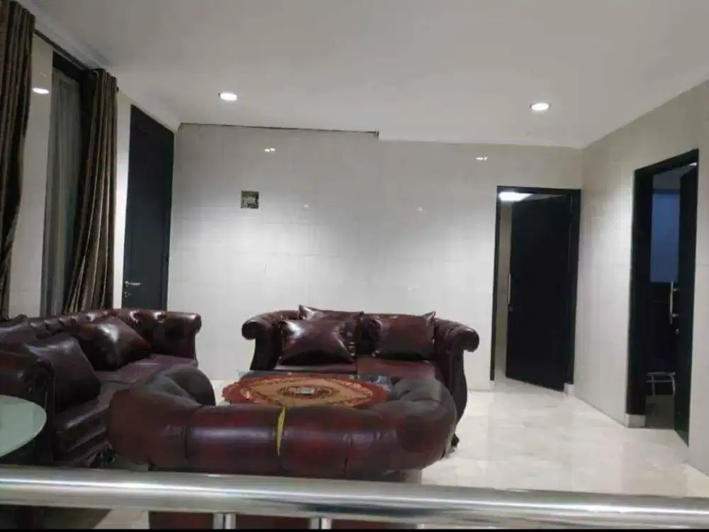 Dijual Rumah Siap Huni 2 Lt (Semi Furnished) didaerah Sumur Batu Jakarta Pusat Nego