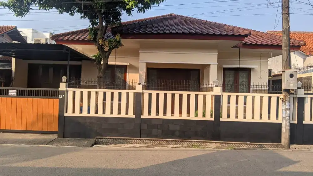 DISEWAKAN RUMAH ASRI 10MNT MRT LBK BULUS