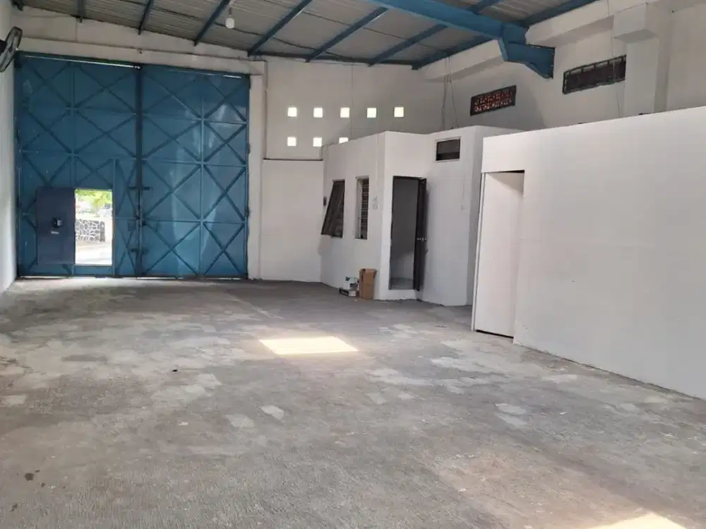Disewakan Gudang Strategis di Kawasan Perdagangan Banjarsari