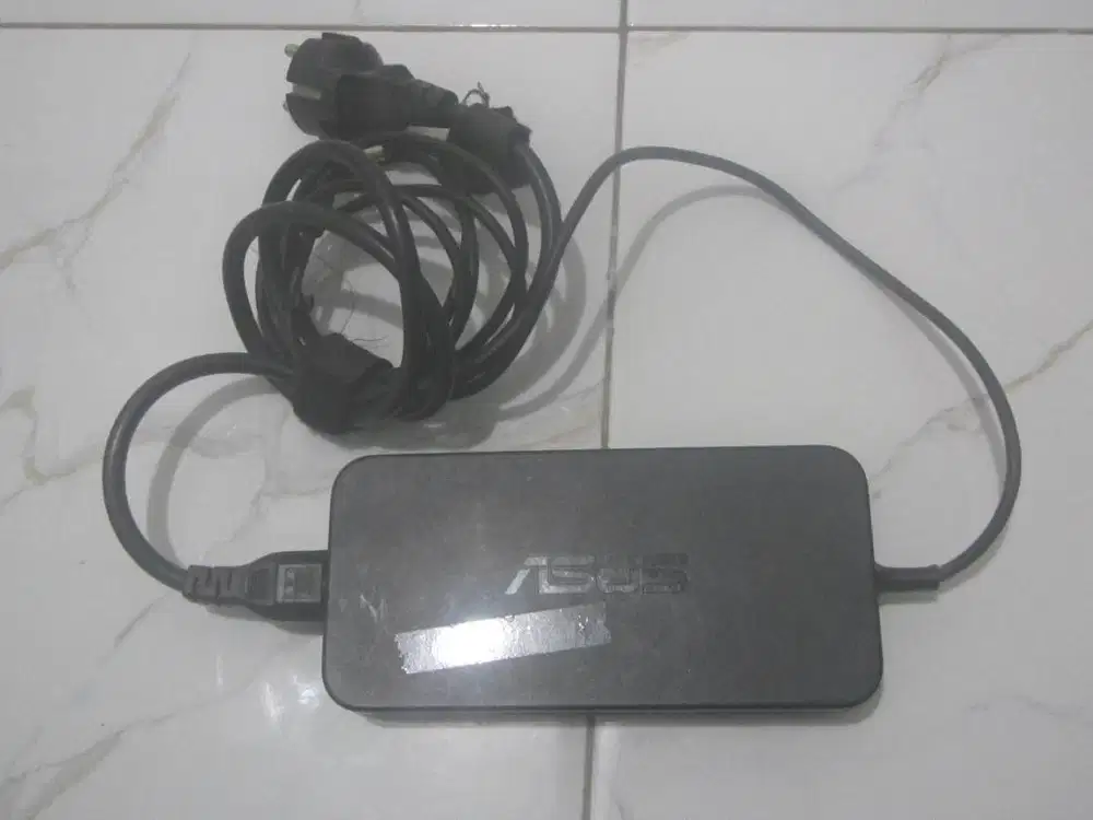 Adaptor Charger Casan Laptop ASUS 19V 6.32A