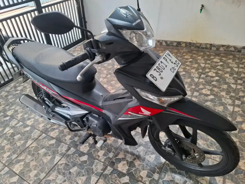 Pajak 6/2027 DKI km43rb, honda supra X 125 R CW DD charger 2020 mulus.
