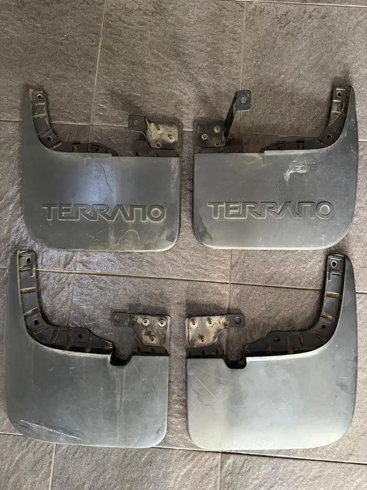 Jual mudflap / mudguard / kepet lumpur Terrano original
