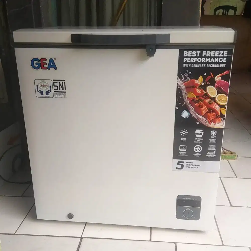 Gea Chest Freezer Normal Dingin Beku Fungsi Terawat Frizer Like New