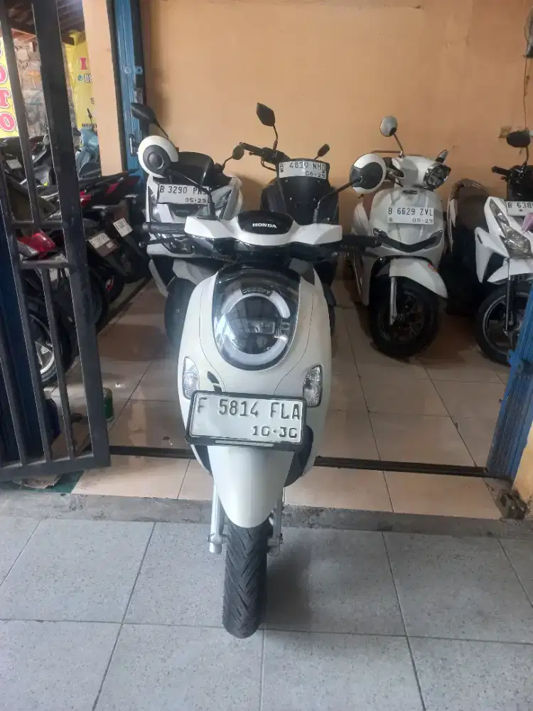 Honda scoopy prestige tahun 2025