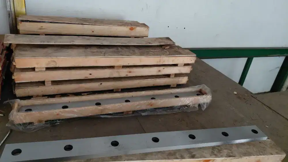Pisau shearing potong plat