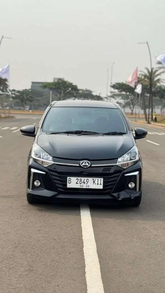 Daihatsu Ayla R At 2022 Bensin km 33 rb