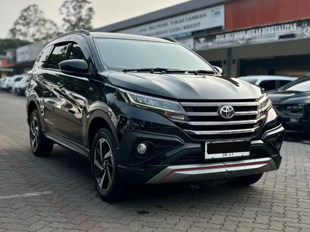 TOYOTA RUSH S TRD AT MATIC 2021 HITAM KM 42RB