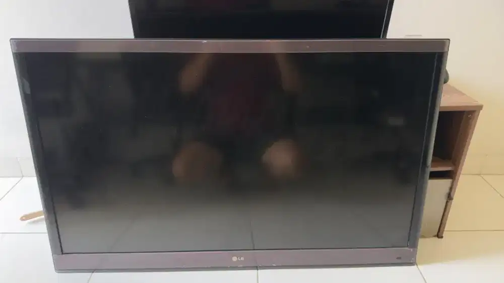 LED TV 47INCH MEREK LG KONDISI RUSAK GA MAU NYALA