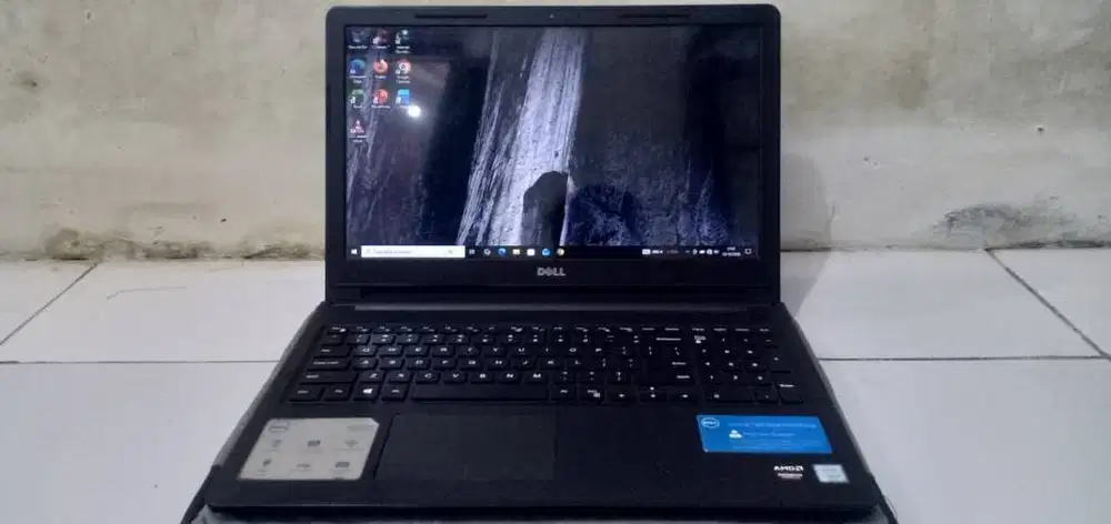 Laptop Dell Inspiron 15, Intel Core i3 Gen 6, RAM 8 SSD 256, MULUS