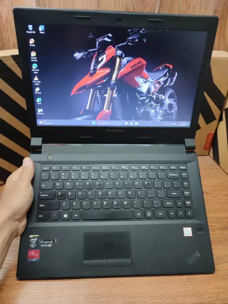 Lenovo B40 80 i5 gen5