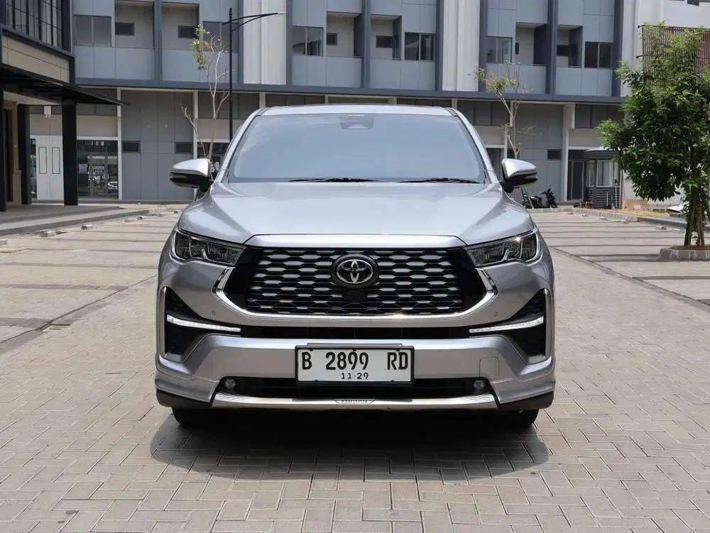 Toyota Innova  zenix Q modelista hybrid 2024 km 14 rb