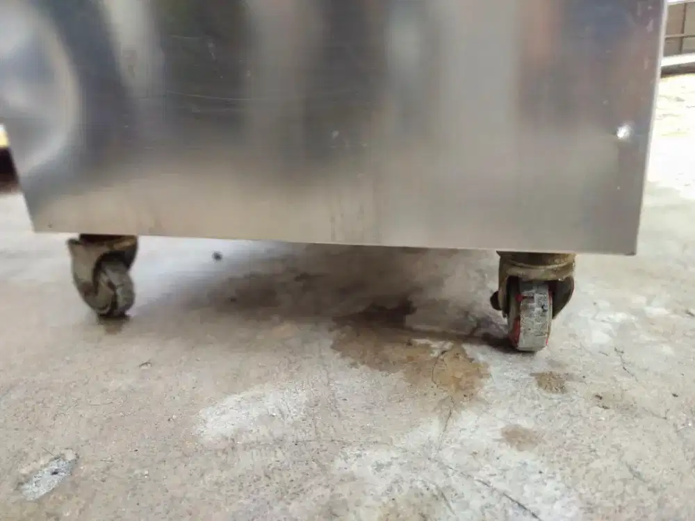 Sink ice bin station