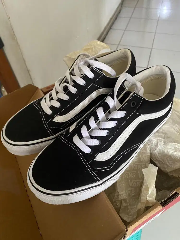 SEPATU VANS - Baru