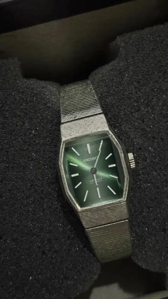 Jam tangan wanita Seiko emerald ORI