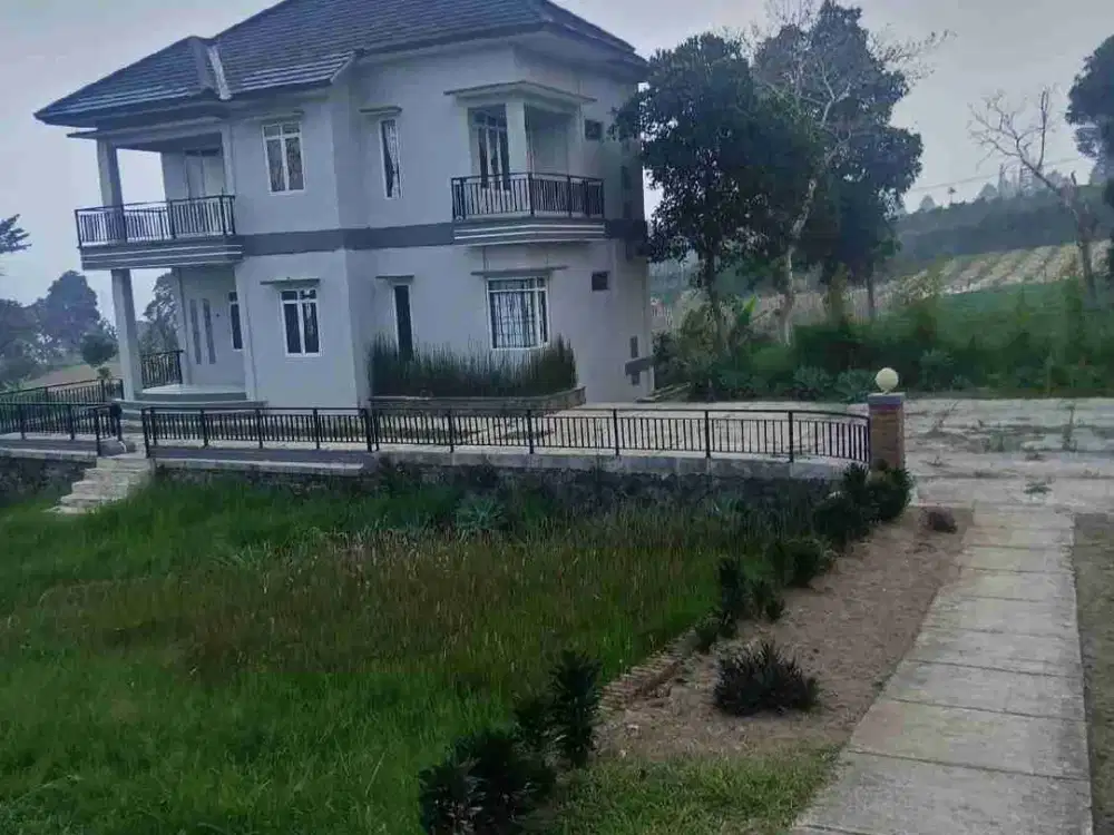 di jual villa siap huni