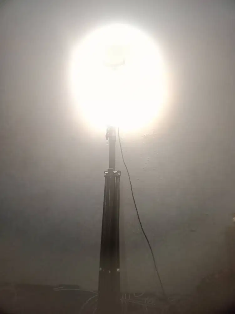 Jual tripot lampu, kondisi masih normal