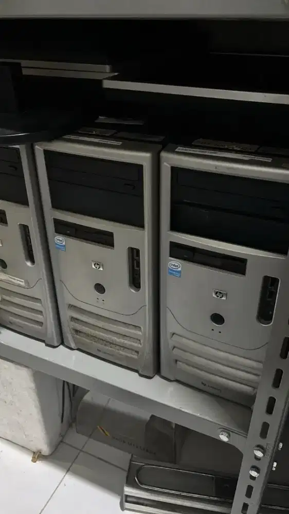 UD barang elektronik komputer dan printer Epson yg L seris
