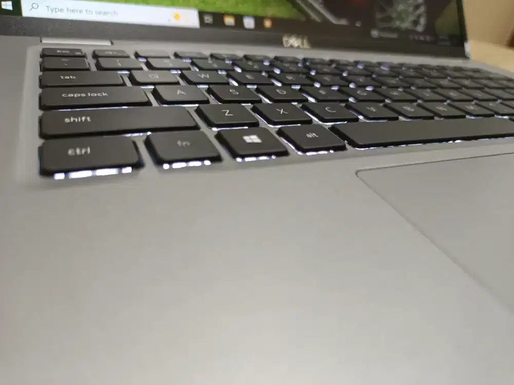 Dell i5-1135G7 ram 16gb,ssd 256gb,keyboard nyala dan layar full HD