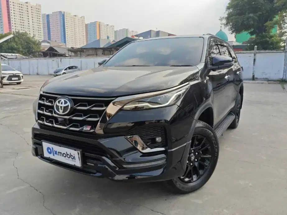 Toyota Fortuner 2.8 4x2 GR Sport DSL Solar-AT 2024
