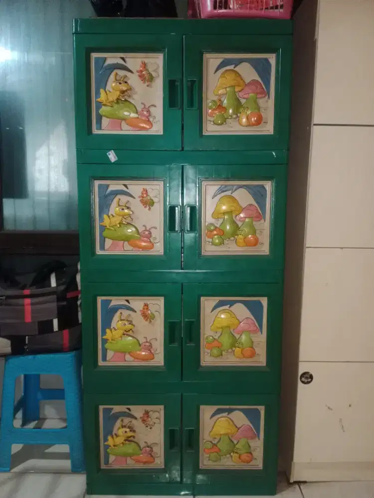 Lemari plastik 4 susun