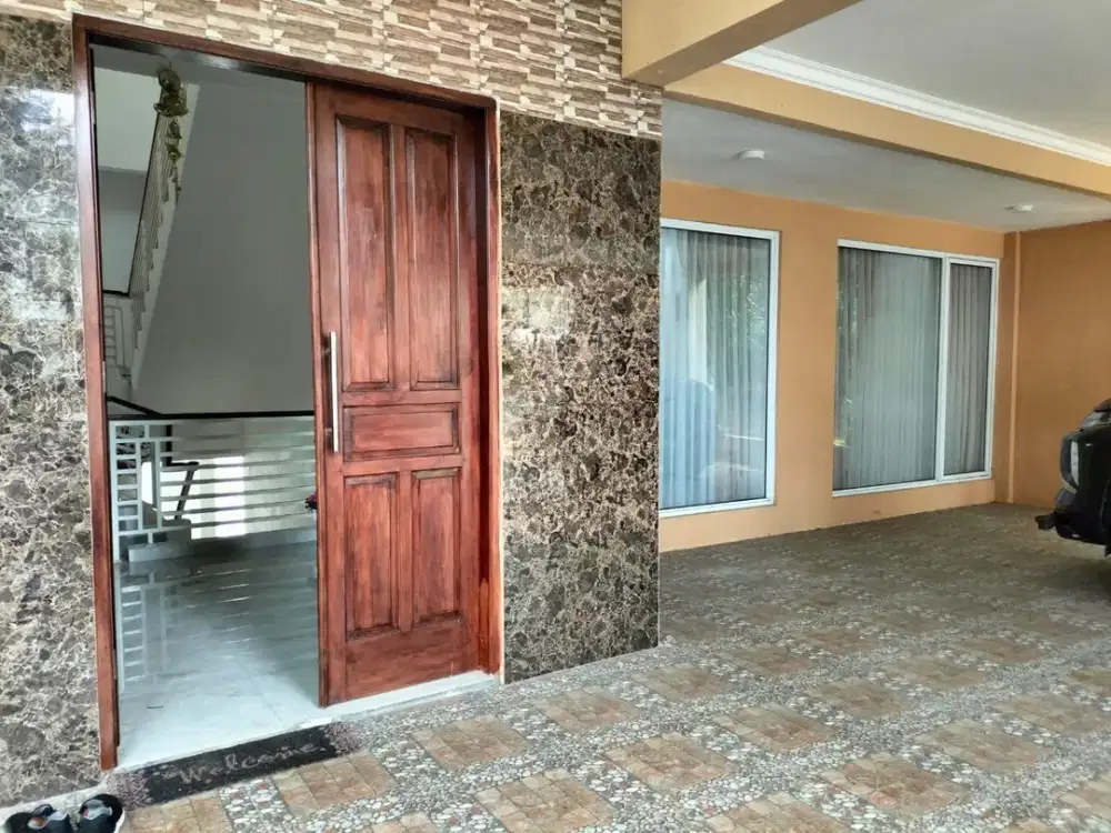 Rumah Bukit Golf Hijau Sentul, Full Furnish dan Pool