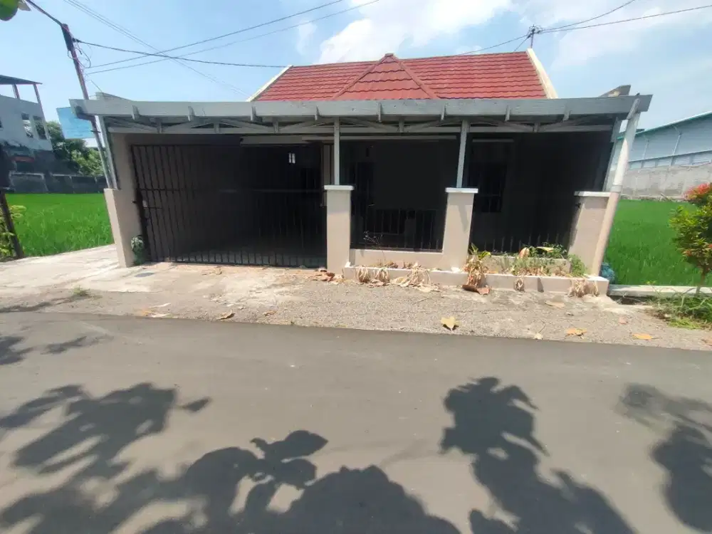 Rumah dijual lingkungan Nyaman dan Tenang di Banyuanyar Banjarsari