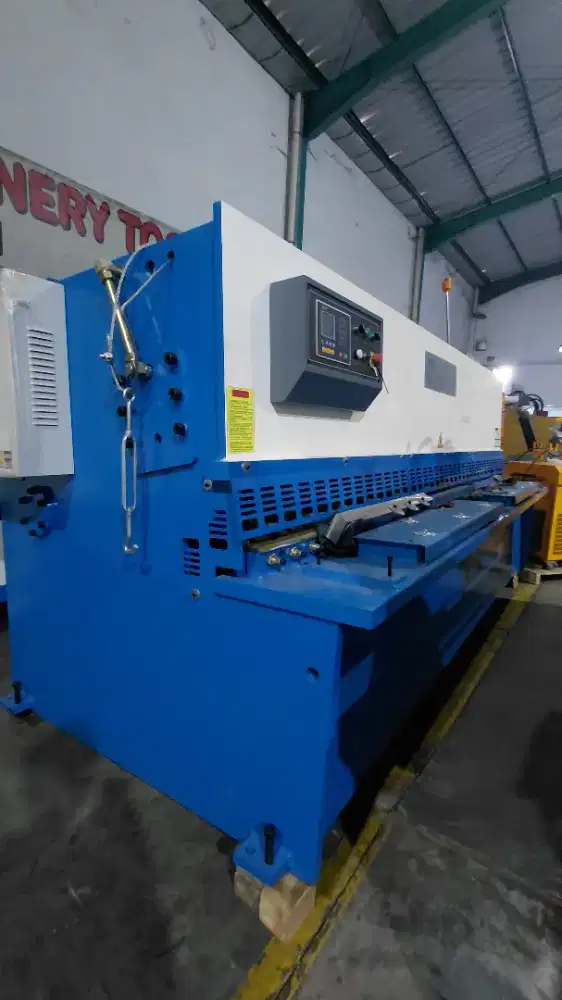 Mesin shearing 8x3200mm