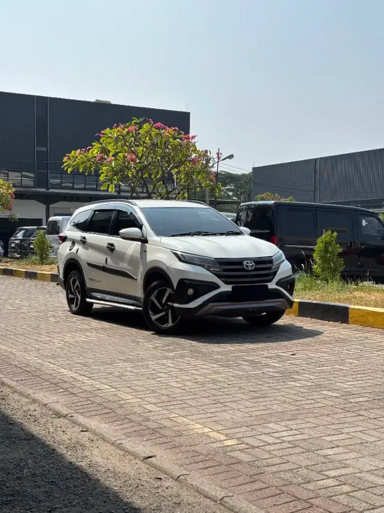 Toyota Rush S TRD 1.5 Matic 2021