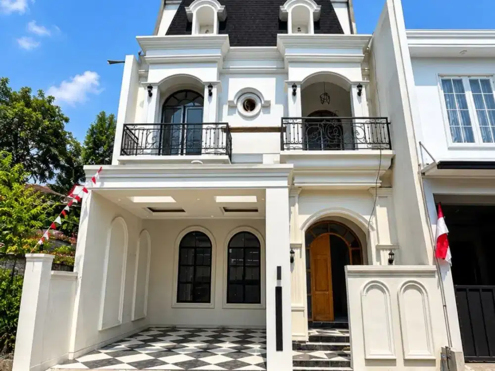 Dijual Rumah Baru American Classic 3 Lantai di Sulfat Malang (MZ)
