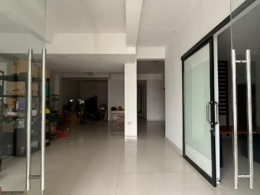 RUKO 3 LANTAI COCOK UNTUK RUMAH TINGGAL DAN USAHA NGAGEL MADYA