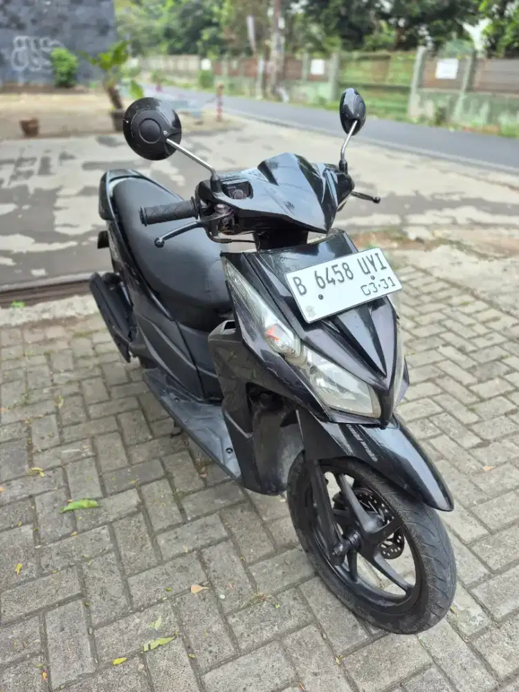 Dijual Honda Vario karbu tahun 2011 surat lengkap