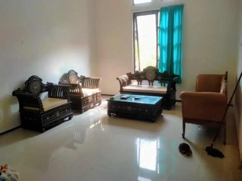 DIKONTRAKKAN RUMAH DI PERUMAHAN SINGHASARI SINGOSARI – Rp13 JUTA/THN