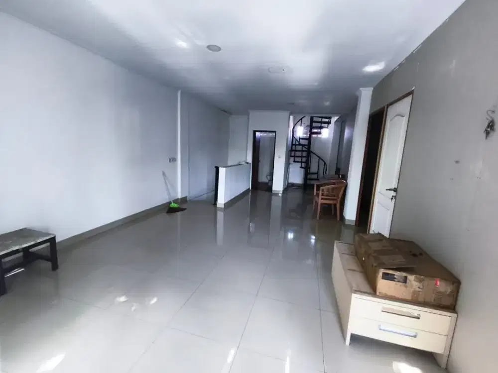 Ruko 2 Lantai + Rooftop Dijual di Tangkuban Perahu, Denpasar Barat