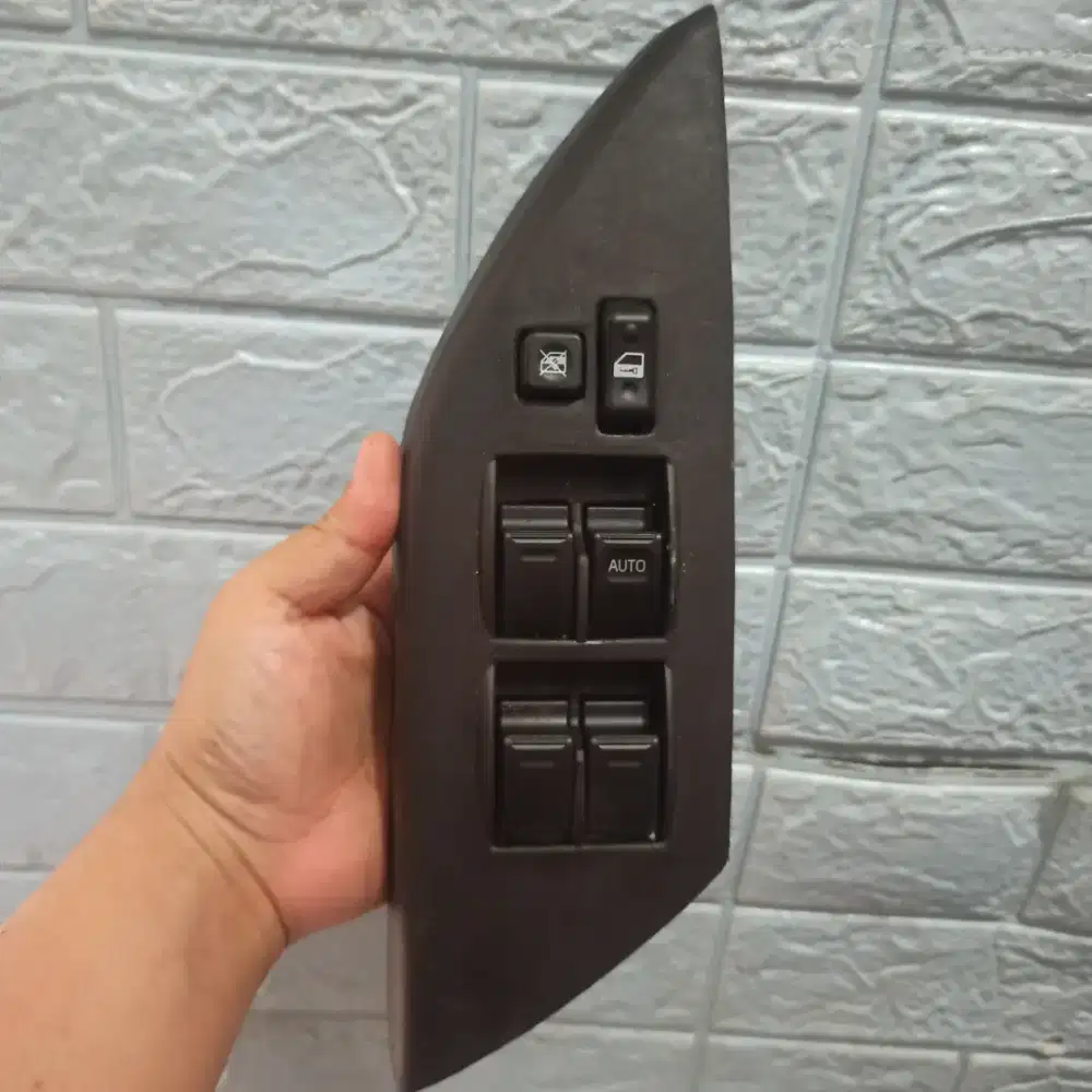 Switch power window vios