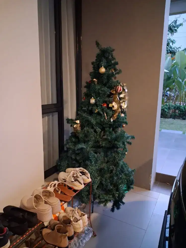 Pohon natal masi bagus