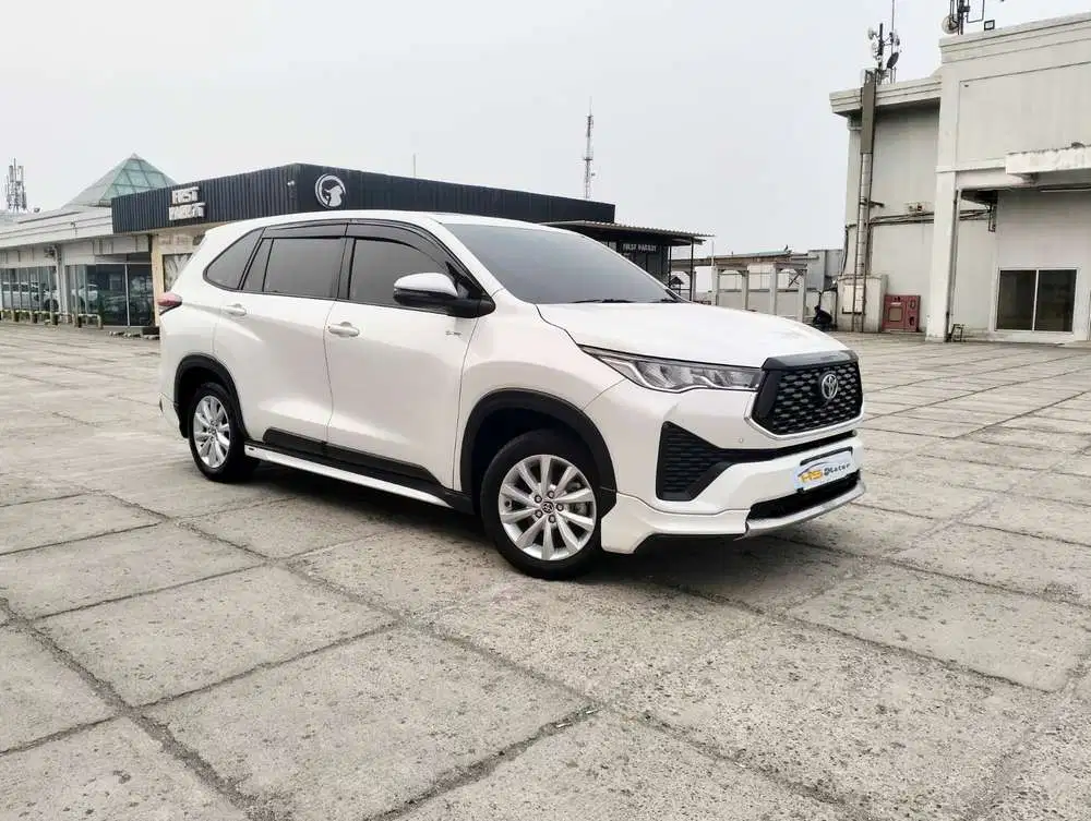(KM 6rb)Toyota Kijang Innova Zenix V HEV Modelista 2026