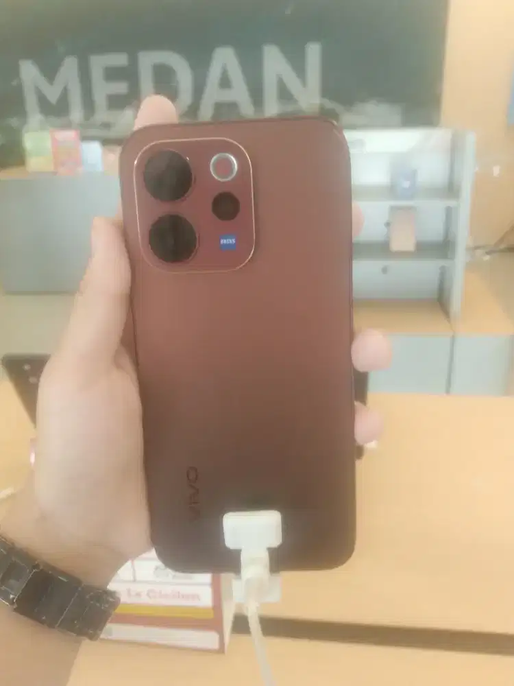 MENJUAL HANDPHONE VIVO V70 5G