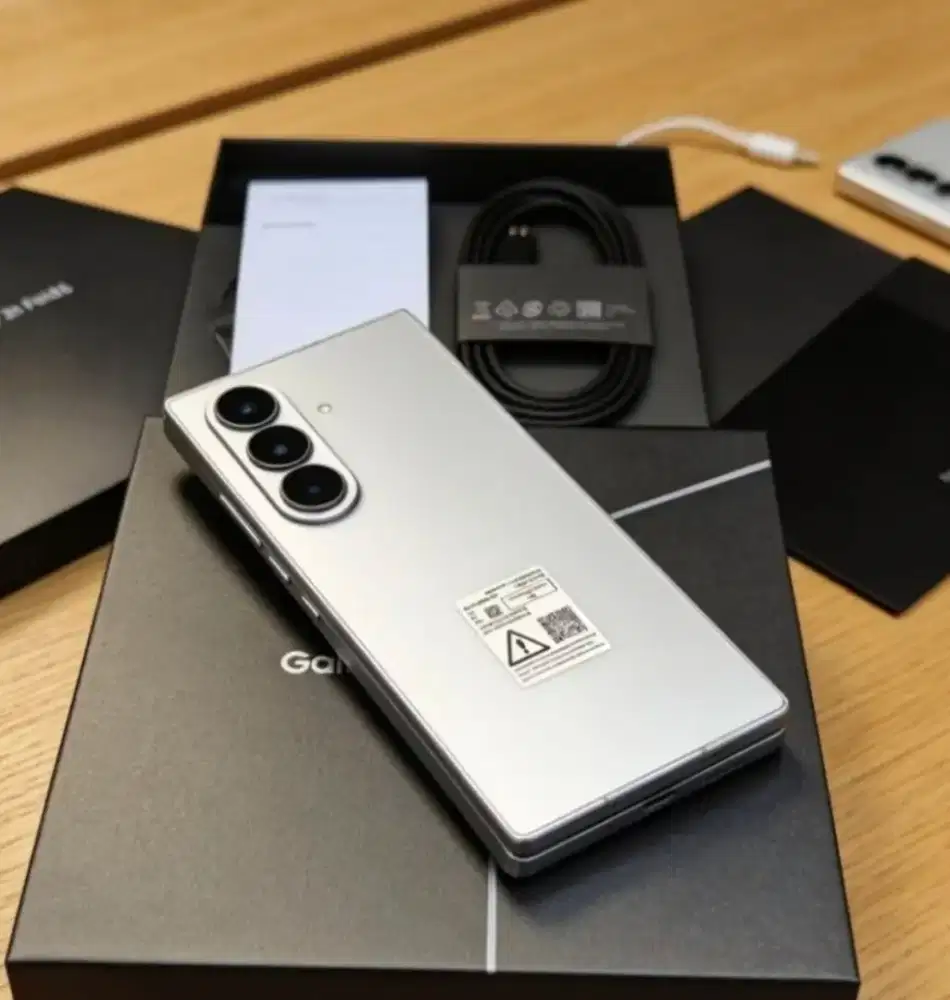 samsung z fold 6 12/512gb fullset mulus no minus