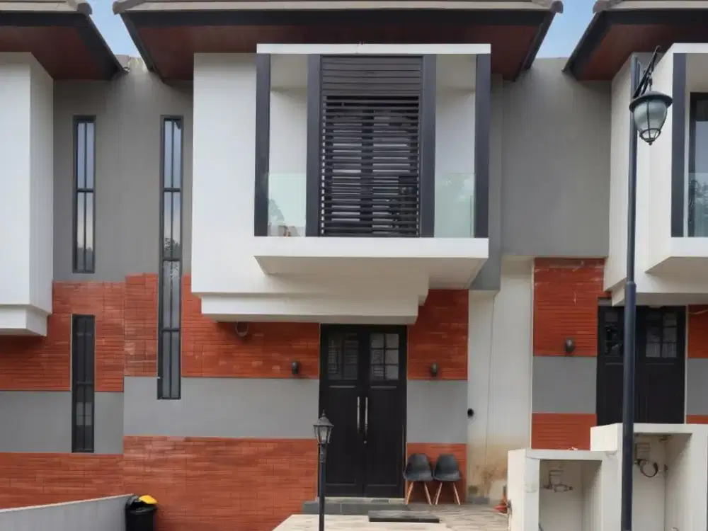 Dijual Villa Aktif Selangkah ke Jatim Park di Batu Malang