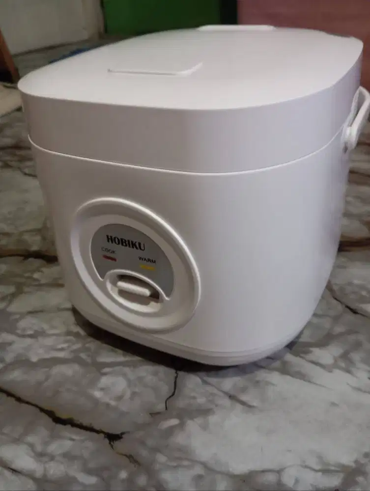 [masih baru] dijual murah magic com merk hobiku 1.2 liter. harga 200k